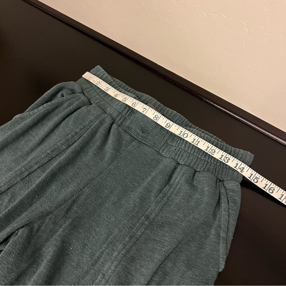 Free People city stride pants, green, slouchy, zipper leg, pull up,highwaisted,S - Picture 7 of 13
